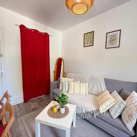 Cosy Parking * Margny-les-Compiegne